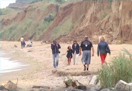 22 yaşlı qızı öldürdülər, sonra cəsədini zorladılar