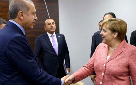 Ərdoğanla Merkelin maraqlı dialoqu - “Əlləriniz soyuqdur...”