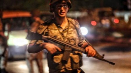 Türkiyədə 17 polis şəhid olub