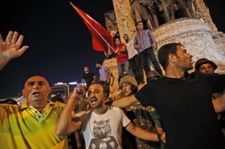 Türkiyə Silahlı Qüvvələrinin 5 generalı və 29 polkovniki saxlanılıb