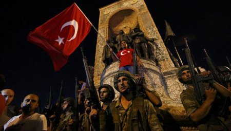 Türkiyədə 17 min nəfərə yaxın şəxs həbs edilib