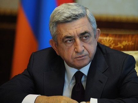 Sarkisyan təcili iclas keçirir