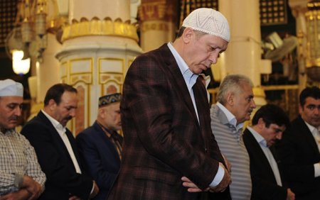Ərdoğan sübh azanı oxudu