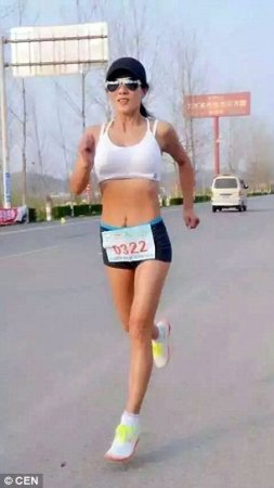 İnansanız da inanmasanız da bu qadının 50 yaşı var, sirri isə sadədir
