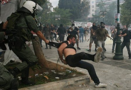 Yunanıstan yenə də Azərbaycanın hesabına qazanmaq istəyir
