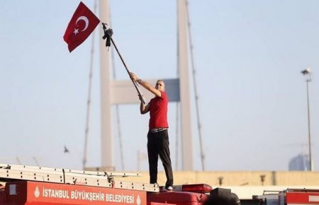 İstanbulun Boğaziçi körpüsünün adı dəyişdirildi