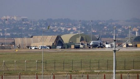 Türkiyədə “İncirlik” hərbi bazası mühasirəyə alınıb