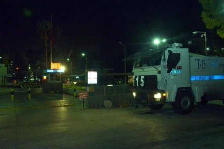 Türkiyədə “İncirlik” hərbi bazası mühasirəyə alınıb
