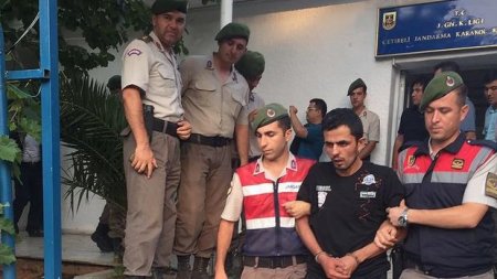 Ərdoğana sui-qəsd etmək istəyən hərbçilərdən 11-i yaxalanıb