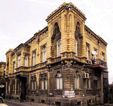Ağabala Quliyevə məxsus tarixi ev söküləcək?