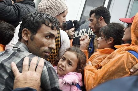 Miqrantlar Almaniyada kütləvi dava salıblar
