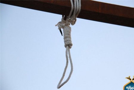 Bakıda 24 yaşlı qız özünü asıb