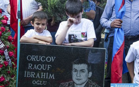 Şəhid polkovnikin ailəsinə veriləcək təqaüd təsdiqlənib