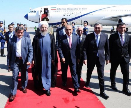 Ruhani Azərbaycana səfərə gəlib