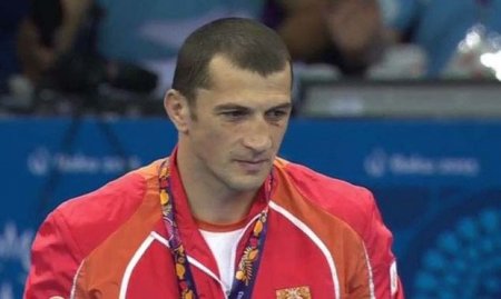 Rio-2016: Boksçumuz fransalı rəqibini nokauta saldı