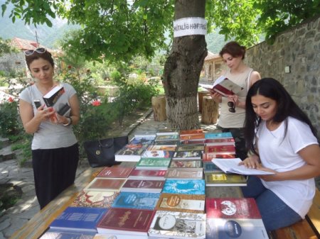 Bölgələrdə “Açıq kitabxana” layihəsi və səyyar kitabxana xidməti