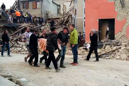İtaliyada güclü zəlzələ: Ölənlər var