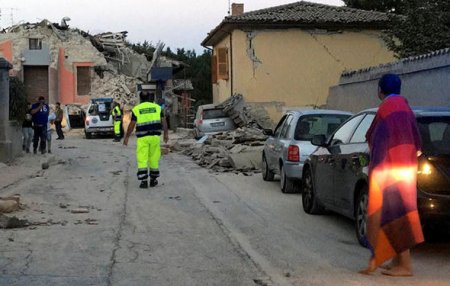 İtaliyada güclü zəlzələ: Ölənlər var