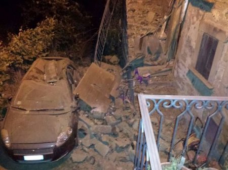 İtaliyada güclü zəlzələ: Ölənlər var