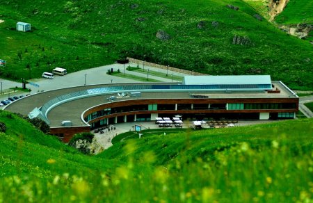 “Şahdağ” Turizm Mərkəzində “Səyyar kitabxana” günü