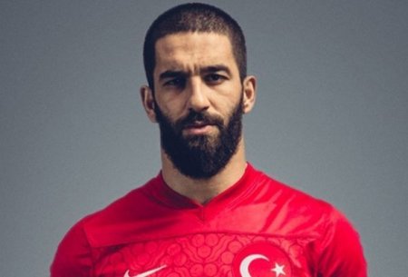 Arda Turan millidən uzaqlaşdırıldı