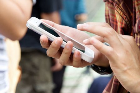 Gürcüstandan Azərbaycana mobil telefonların gətirilməsinə cəhd
