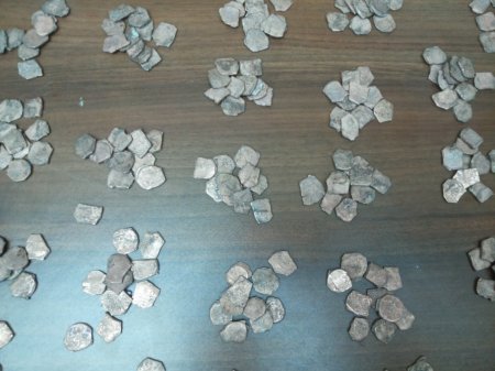 Azərbaycanda XII əsrə aid pul dəfinəsi tapıldı