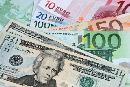Manat avroya nisbətdə bahalaşdı, dollar sabit qaldı