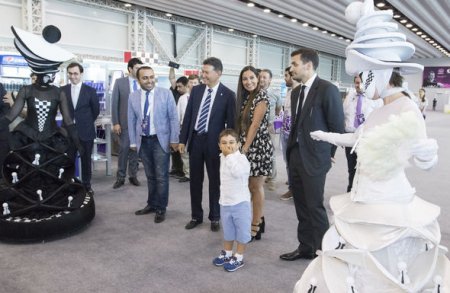 Arzu Əliyeva ailəsi ilə Kristal Zalda