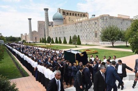 İslam Kərimovun dəfn mərasimi