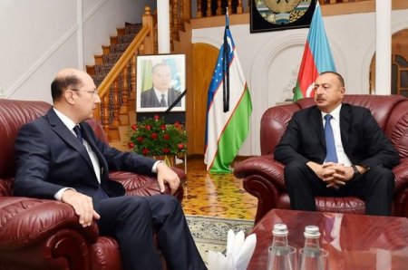 İlham Əliyev Özbəkistanın ölkəmizdəki səfirliyində olub