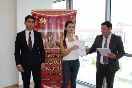 Sumqayıtda gənclər xalçaçılığın sirrlərini öyrəndilər