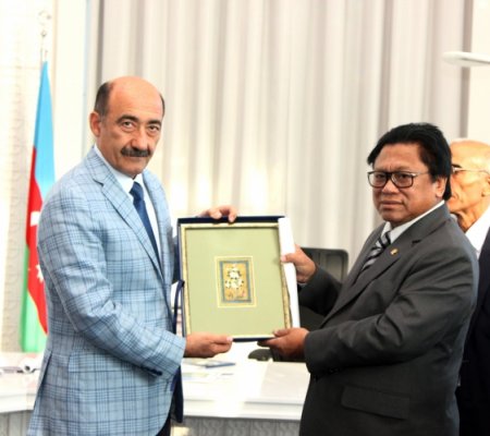 Əbülfəs Qarayev İndoneziyanın Xalq Konsultativ Konqresinin sədr müavini qəbul edib