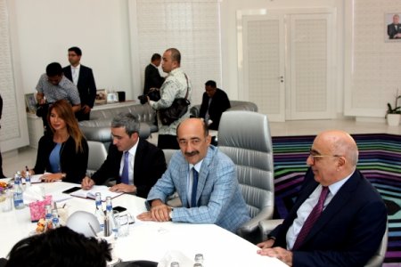 Əbülfəs Qarayev İndoneziyanın Xalq Konsultativ Konqresinin sədr müavini qəbul edib