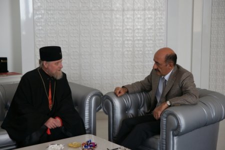 Mədəniyyət və turizm naziri Əbülfəs Qarayev Bakı və Azərbaycan arxiyepiskopu Aleksandr ilə görüşüb