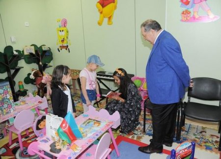 Leyla Əliyeva Milli Onkologiya Mərkəzinin Uşaq Klinikasında olub