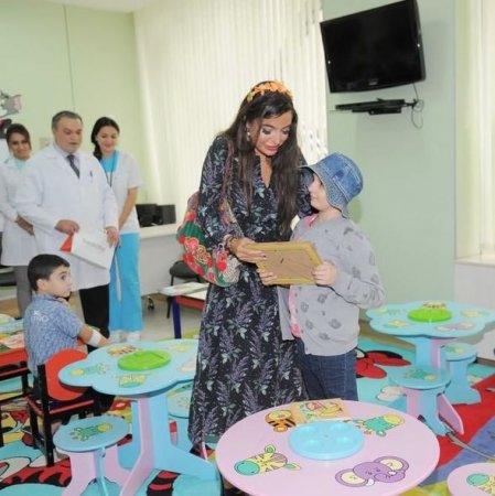 Leyla Əliyeva Milli Onkologiya Mərkəzinin Uşaq Klinikasında olub