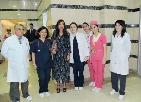 Leyla Əliyeva Milli Onkologiya Mərkəzinin Uşaq Klinikasında olub