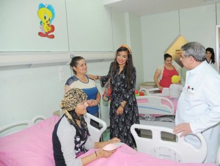 Leyla Əliyeva Milli Onkologiya Mərkəzinin Uşaq Klinikasında olub