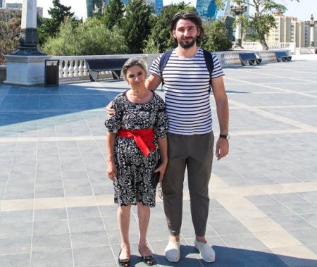 Aytəkin Alxaslı: "Kasıb olsam da, kişi kimi qızam..."