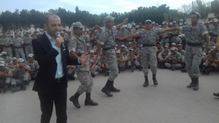 Sumqayıtın mədəniyyət müəssisələrinin kollektivləri hərbi hissələrdə konsert proqramı ilə çıxış edib