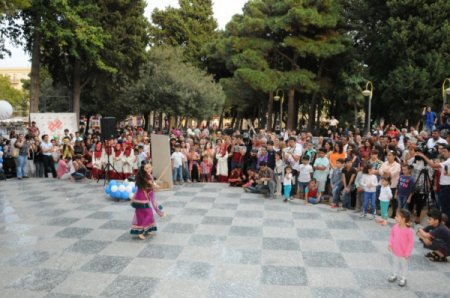 “Retro Bakı”dan bayram konserti