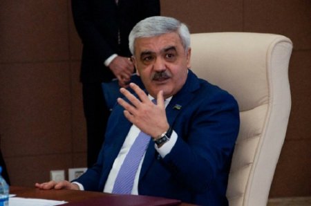 Rövnəq Abdullayev: “Azərbaycanda benzin çox ucuzdur”