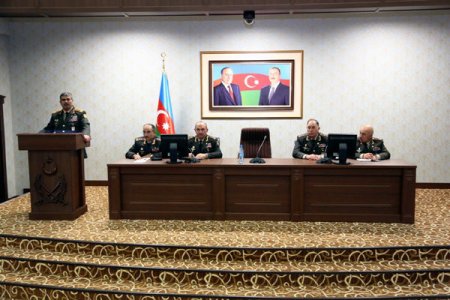 Zakir Həsənov Naxçıvanda müşavirə keçirib