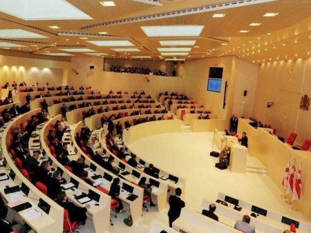Gürcüstanda 40-a yaxın azərbaycanlı deputat mandatı uğrunda mübarizə aparacaq