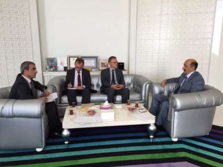 Mədəniyyət və turizm naziri Əbülfəs Qarayev Almaniya Federativ Respublikasının Azərbaycan Respublikasındakı səfirini qəbul etdi