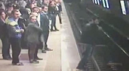 İstanbulda gənc özünü qatarın altına atdı