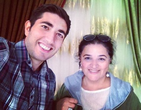 Elza Seyidcahanın bacısı: 