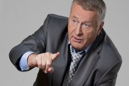 Jirinovski Putinə “Əlahəzrət” deyərək müraciət etməyi təklif edib
