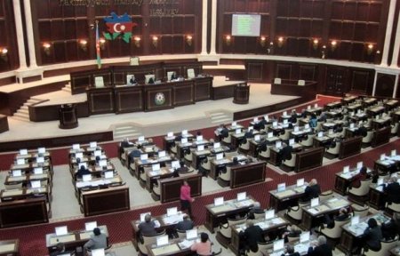 Milli Məclis “Kredit borcları haqqında” qanun layihəsini müzakirə edəcək